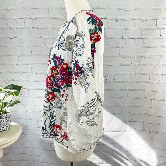 NEW Johnny Was Embroidered Floral Blouse Women's Size S Rayon Boho Peasant Top - Picture 6 of 10